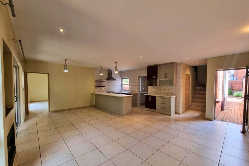 Townhouse to rent in Southdowns Estate - CNL1720259