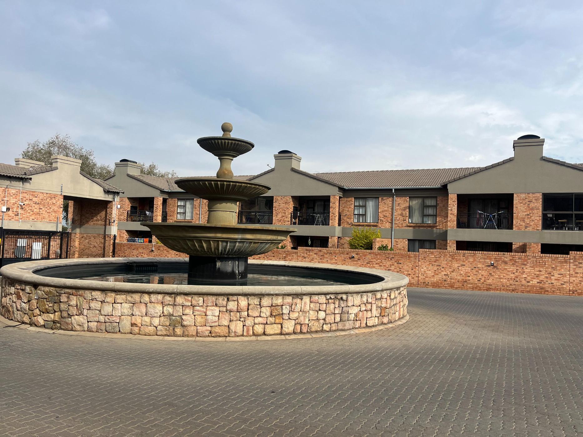 Townhouse for sale in Ravenswood - BOK1655210