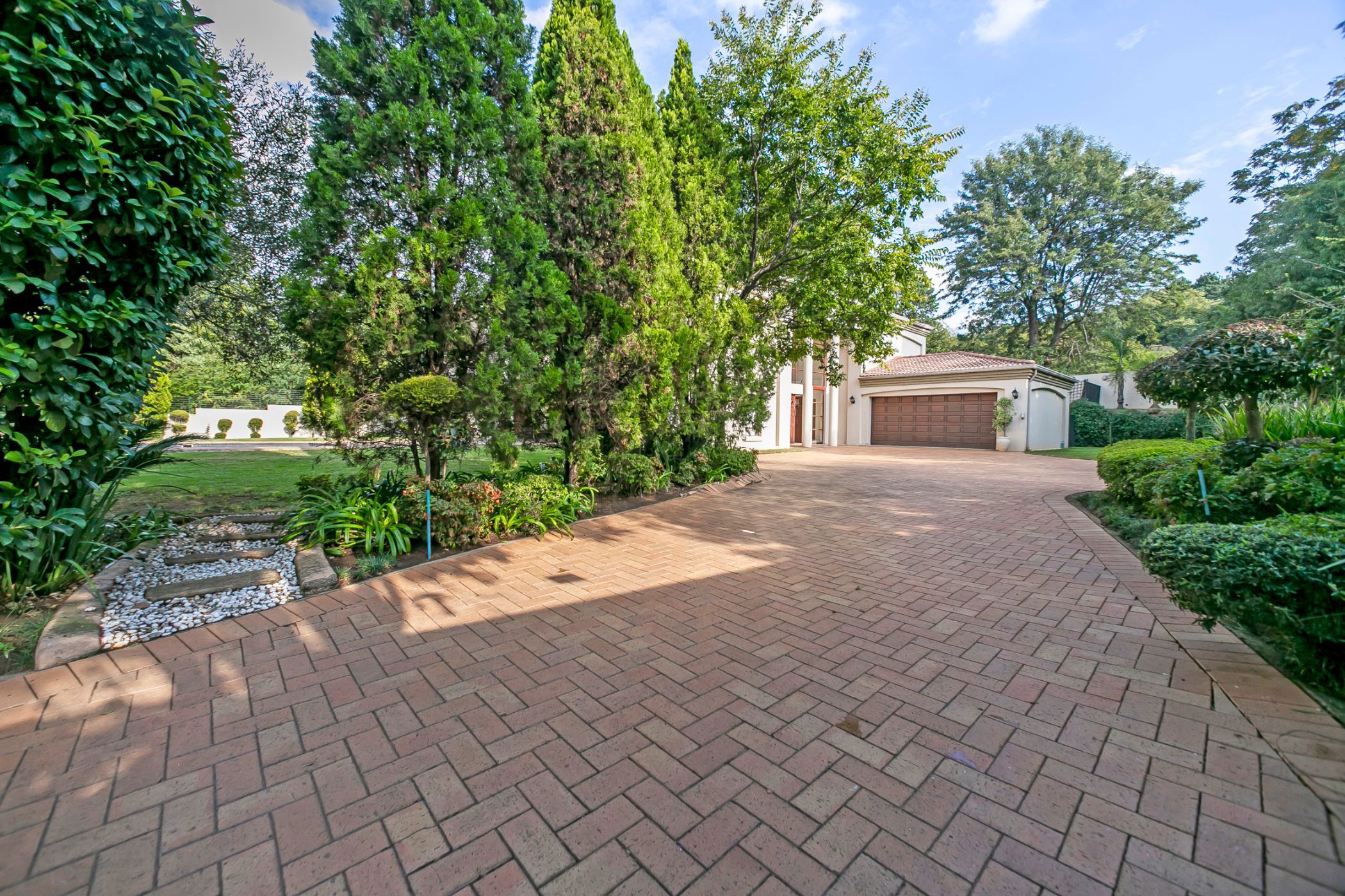 Double-storey cluster let in Bryanston - JBL1703702