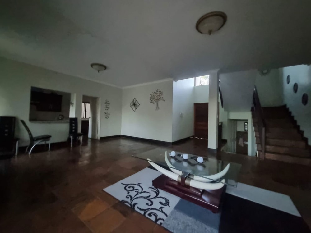 Townhouse for sale in Woodland Hills - 1BX1706553