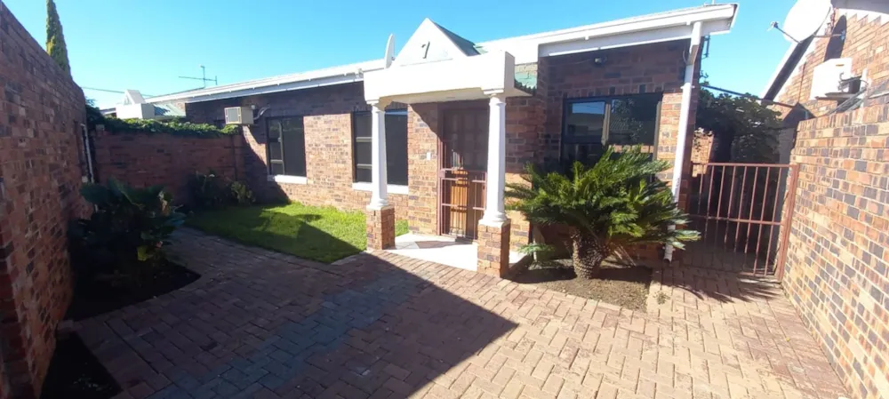 Townhouse let in Pellissier - 1BX1748557 Townhouse let in Pellissier - 1BX1748557