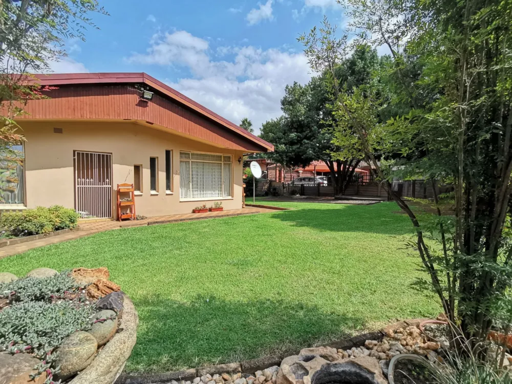 House let in Lydenburg (Mashishing) - 1LY1747656 House let in Lydenburg (Mashishing) - 1LY1747656