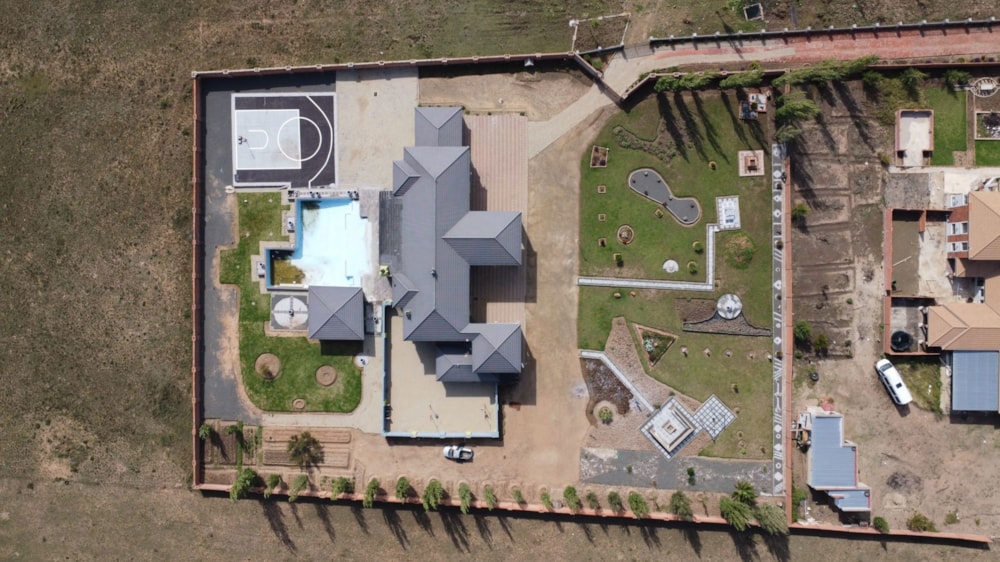 Double-storey house for sale in Vallombrosa - 1BX1656011