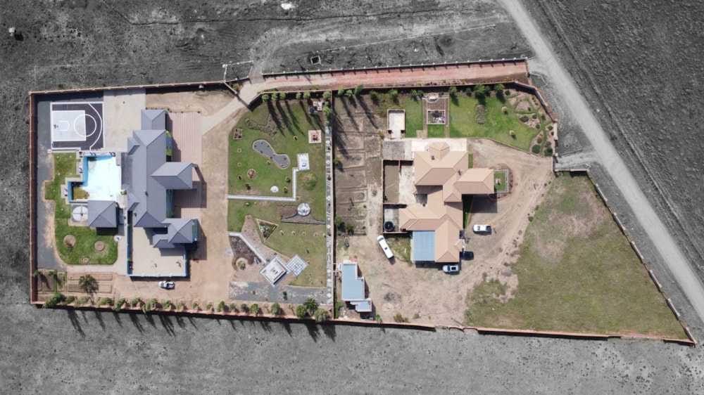 Double-storey house for sale in Vallombrosa - 1BX1656011