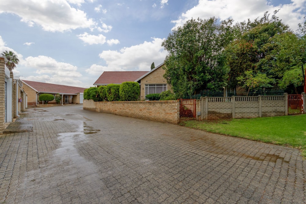 Townhouse for sale in Norkem Park - KTP1654137 Townhouse for sale in Norkem Park - KTP1654137