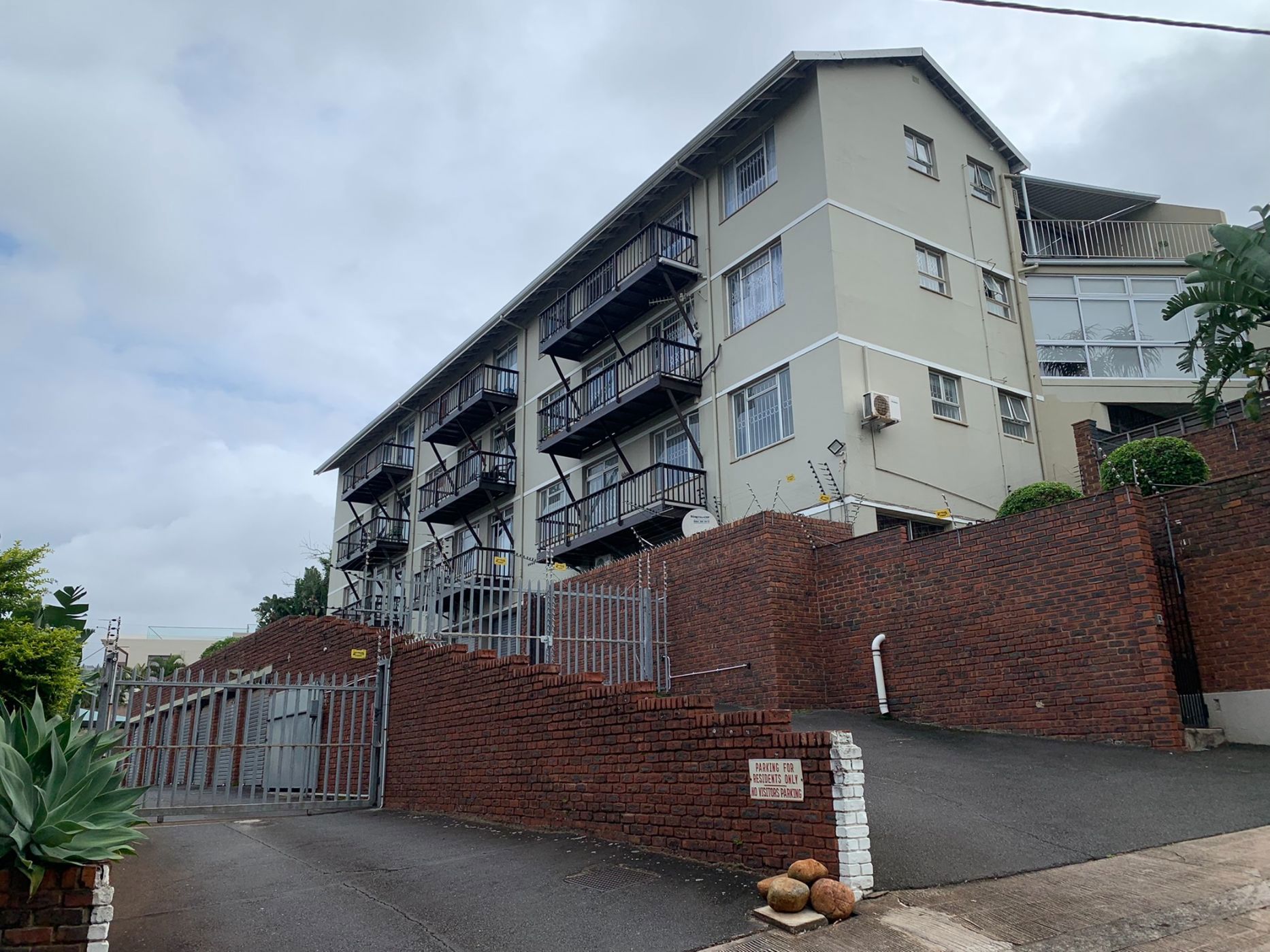 Bachelor apartment for sale in Essenwood - 1DA1654481