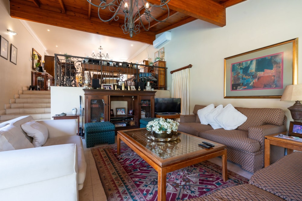 Guesthouse for sale in uMhlanga Rocks - 1ND1653923