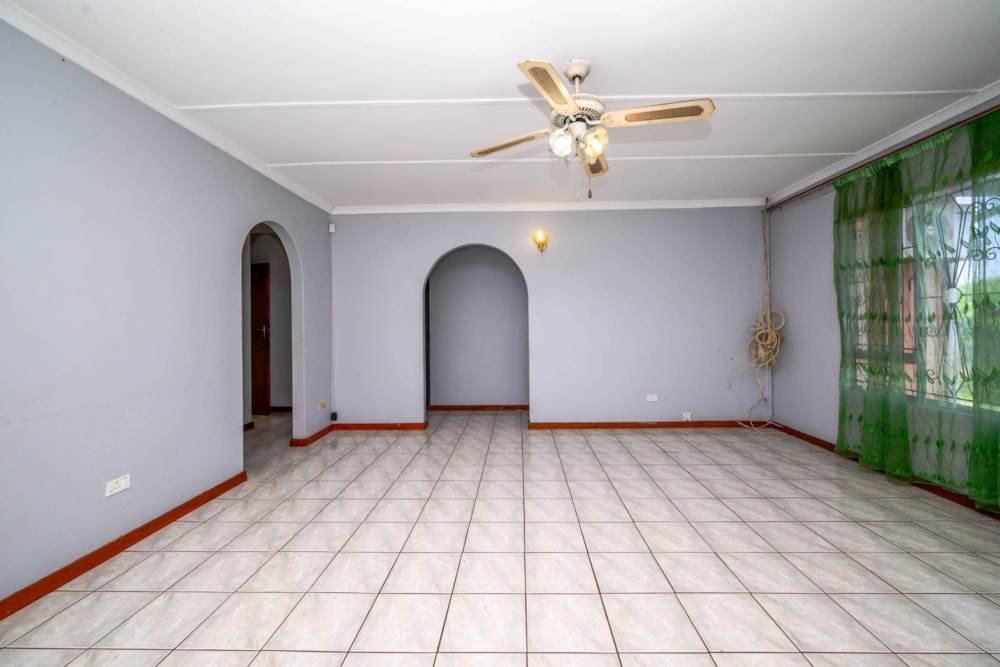 House for sale in Everest Heights - 1ND1653841 House for sale in Everest Heights - 1ND1653841