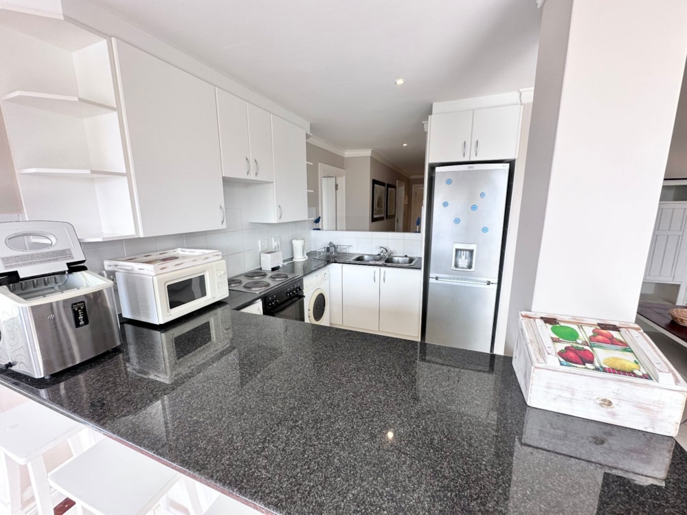 Apartment sold in Port St Francis - 1SA1606242 Apartment sold in Port St Francis - 1SA1606242