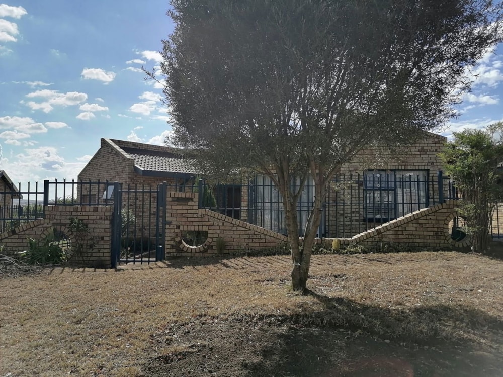 House for sale in Bakenpark - 1BTH1651452