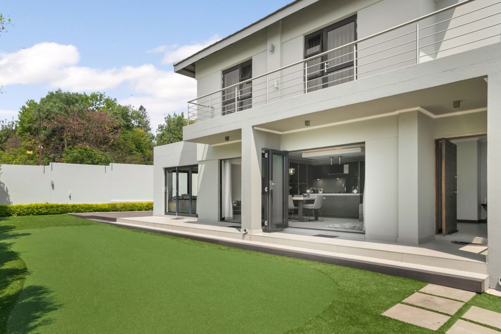 Double-storey cluster let in Bryanston - JBL1630504 Double-storey cluster let in Bryanston - JBL1630504