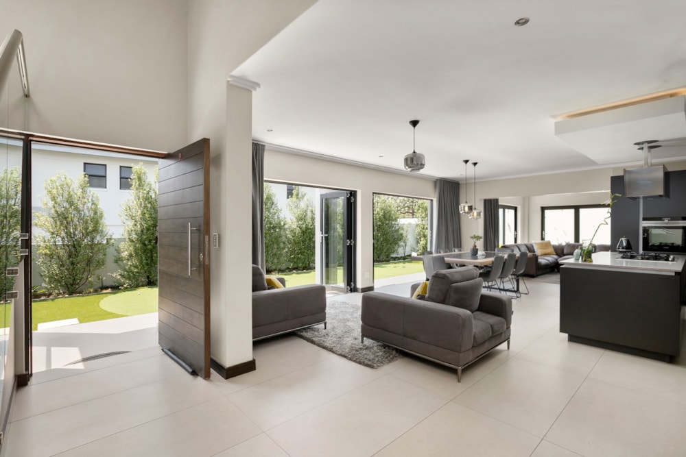 Double-storey cluster let in Bryanston - JBL1630504 Double-storey cluster let in Bryanston - JBL1630504