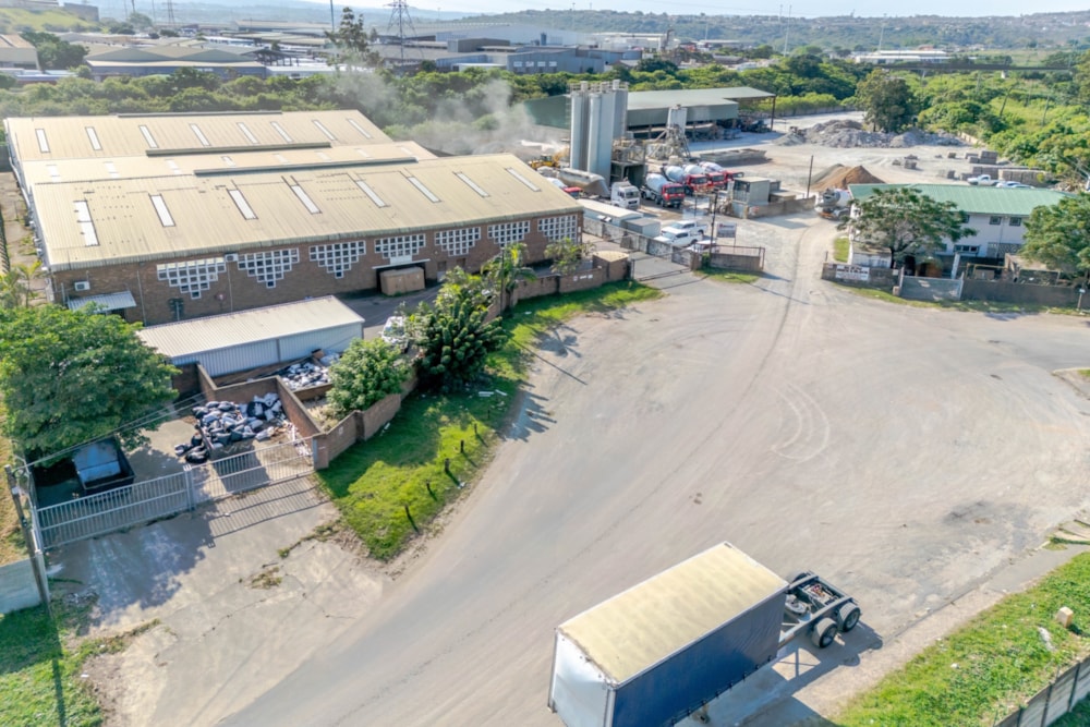 Commercial industrial property for sale in Phoenix, KwaZulu-Natal - 1ND1655484 Commercial industrial property for sale in Phoenix, KwaZulu-Natal - 1ND1655484