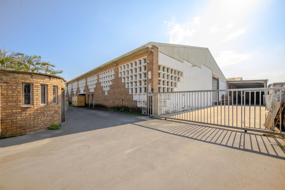 Commercial industrial property for sale in Phoenix, KwaZulu-Natal - 1ND1655484 Commercial industrial property for sale in Phoenix, KwaZulu-Natal - 1ND1655484