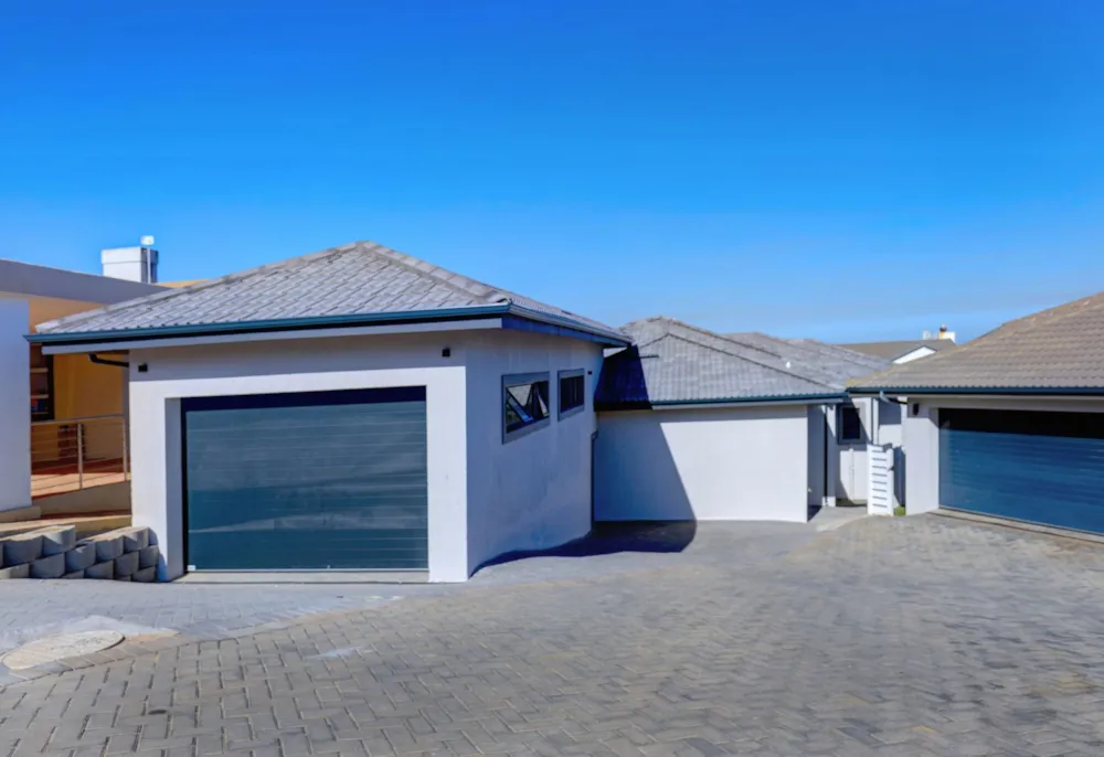 House for sale in Pinnacle Point Golf Estate - 1MB1653611