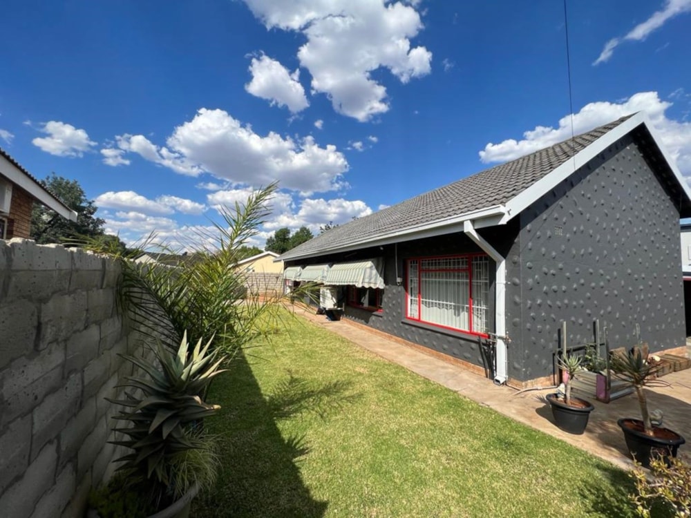 House for sale in  Monument Heights - 1KJ1655831