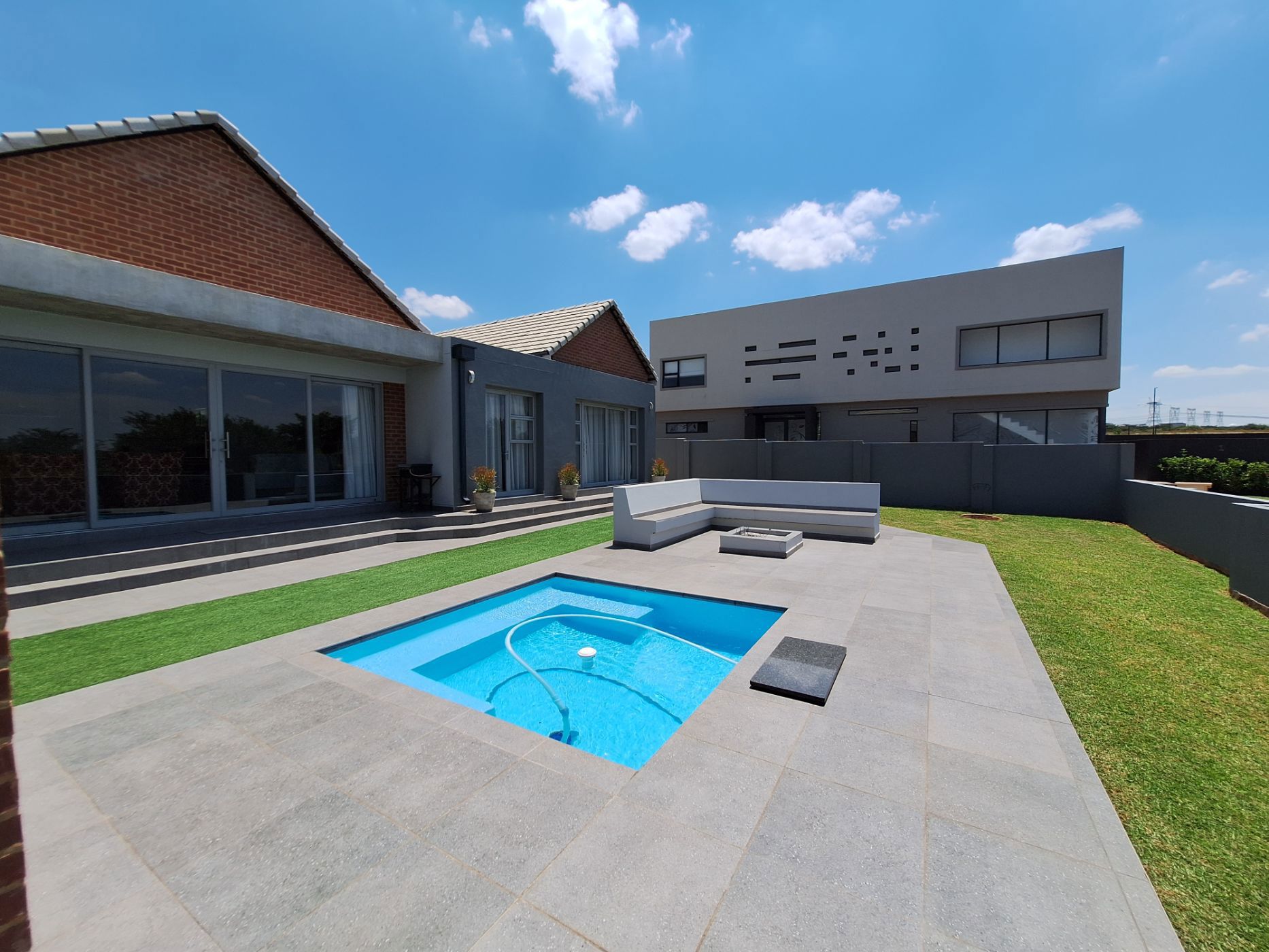 House for sale in Midstream Estate - CN1704566