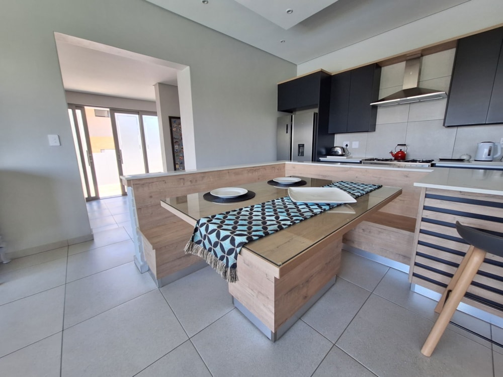 House for sale in Midstream Estate - CN1704566