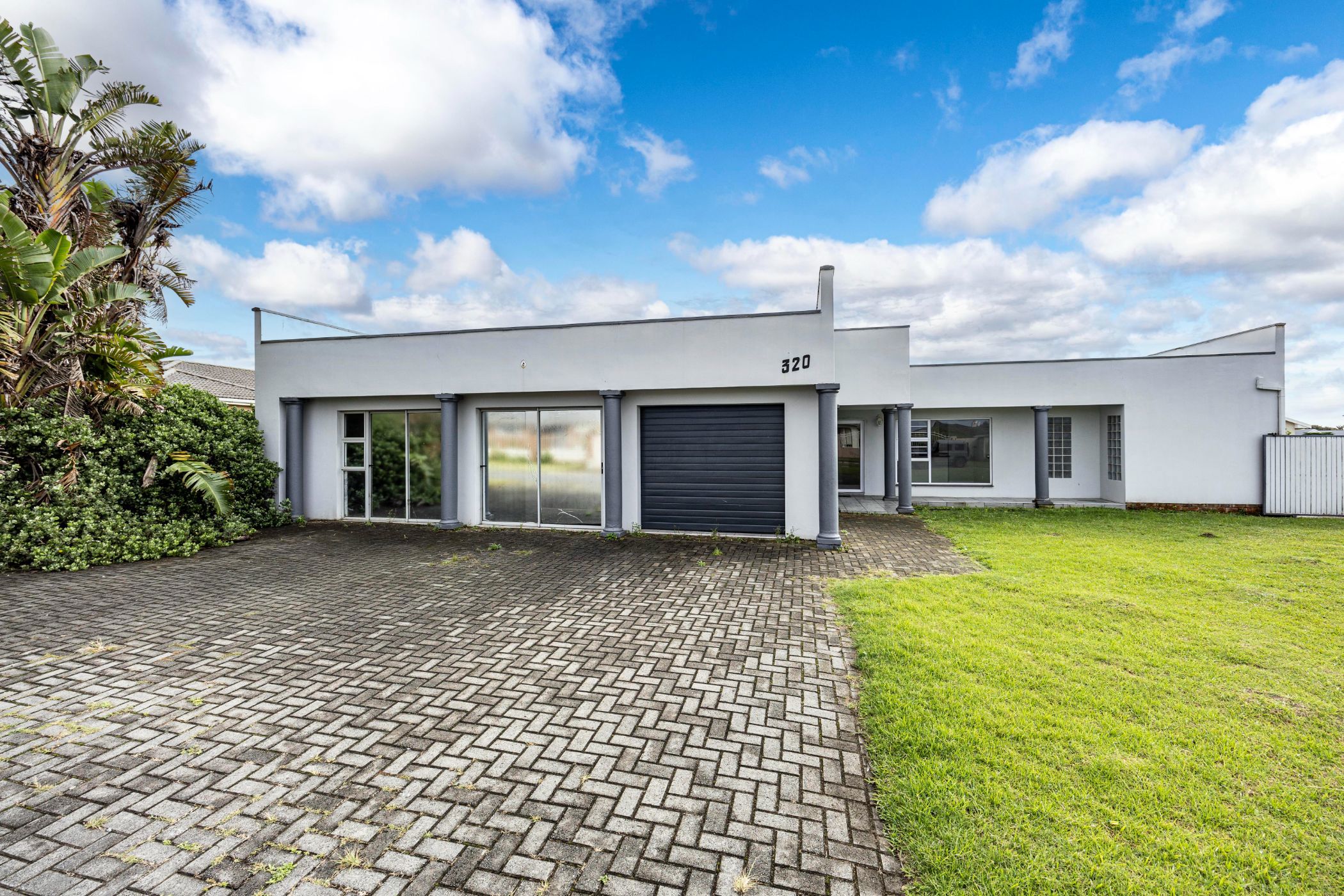 House for sale in Kidds Beach - 1ET1653450