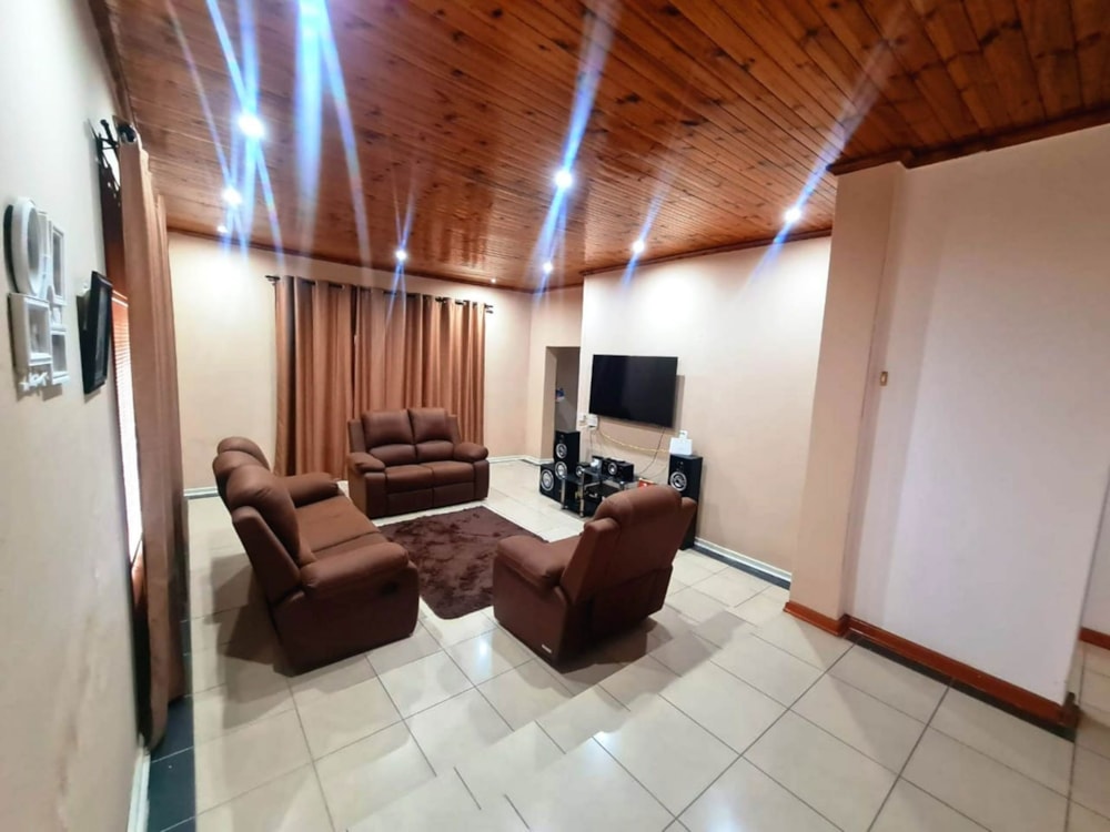 House for sale in Bombay Heights - 1PM1750538