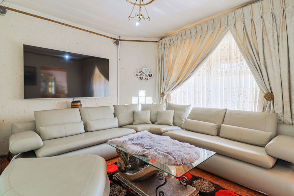 House sold in Lenasia South - 1GV1652582 House sold in Lenasia South - 1GV1652582