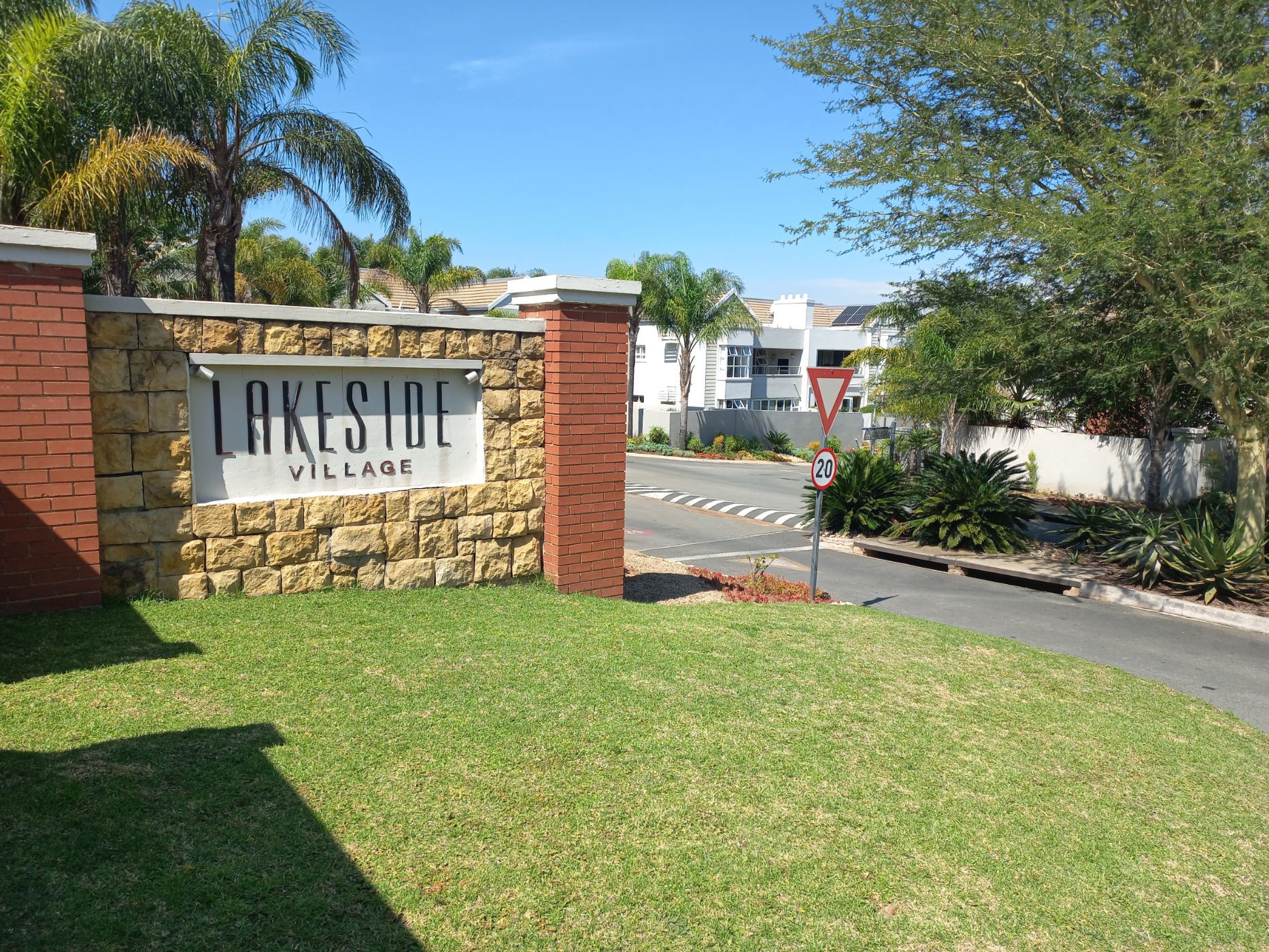 Golf estate house to rent in Eagle Canyon Golf Estate - RAL1744288