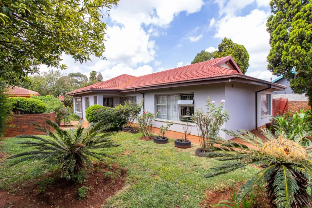 House sold in Lenasia South - 1GV1652548 House sold in Lenasia South - 1GV1652548