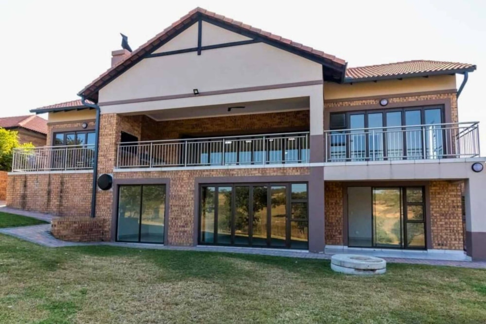 Double-storey house for sale in Bateleur Estate - 1NS1687599 Double-storey house for sale in Bateleur Estate - 1NS1687599