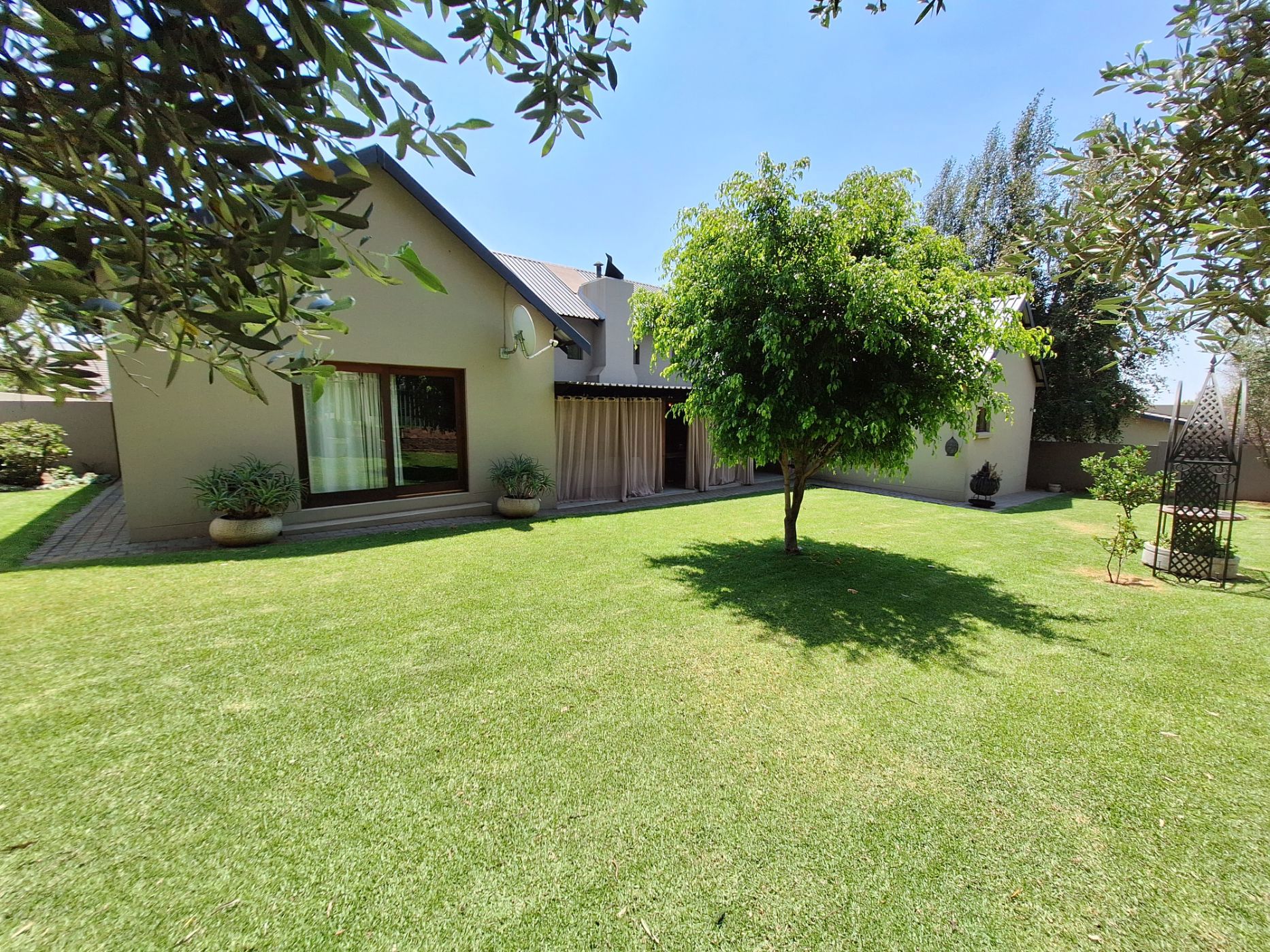 House sold in Candlewoods Country Estate - CN1691771