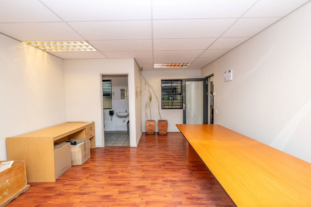 Commercial business let in Tygervalley Waterfront - DBV1653251 Commercial business let in Tygervalley Waterfront - DBV1653251