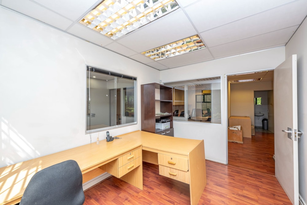 Commercial business let in Tygervalley Waterfront - DBV1653251 Commercial business let in Tygervalley Waterfront - DBV1653251