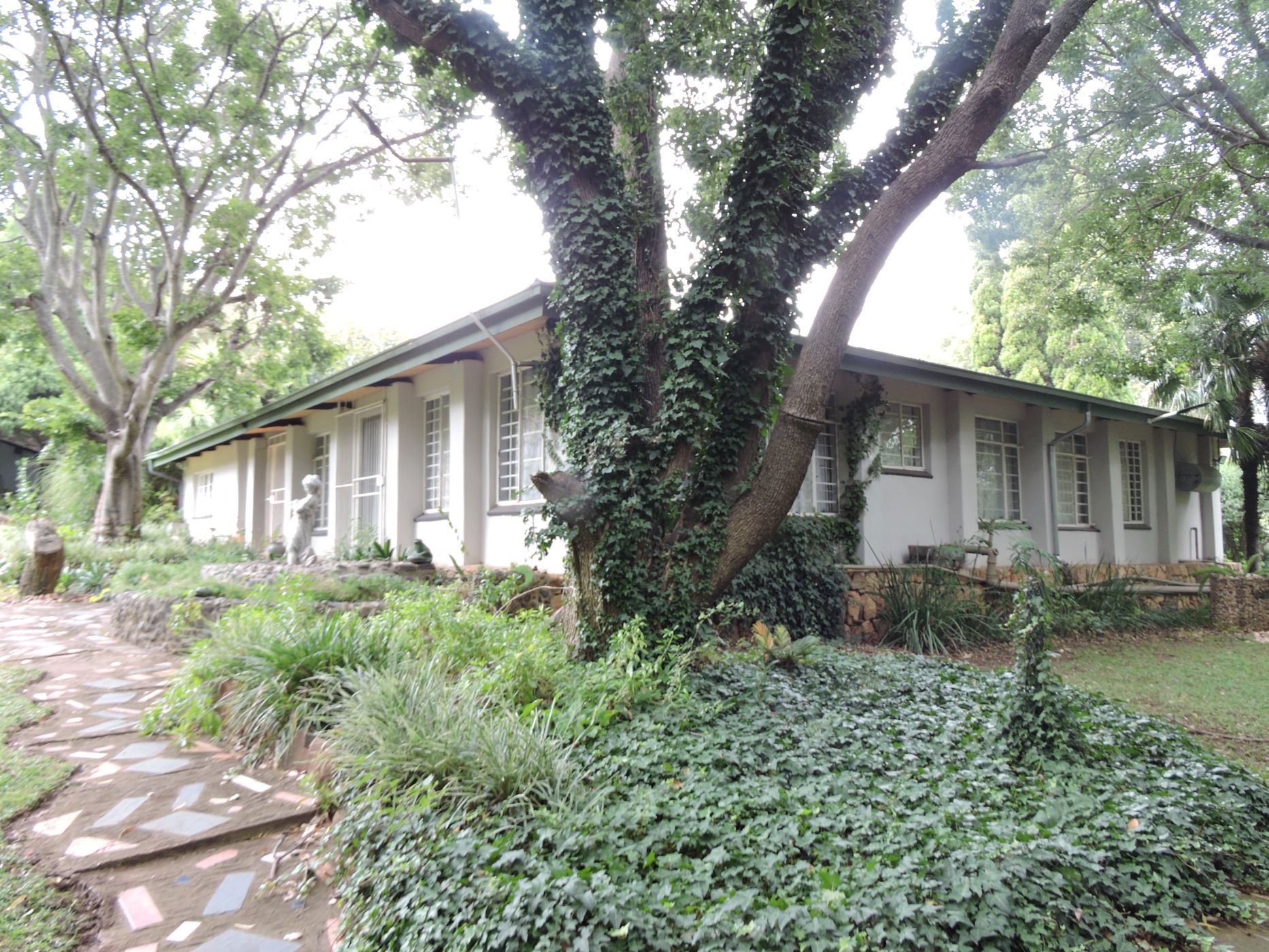 Mixed use farm for sale in Rustenburg - 1RU1653199