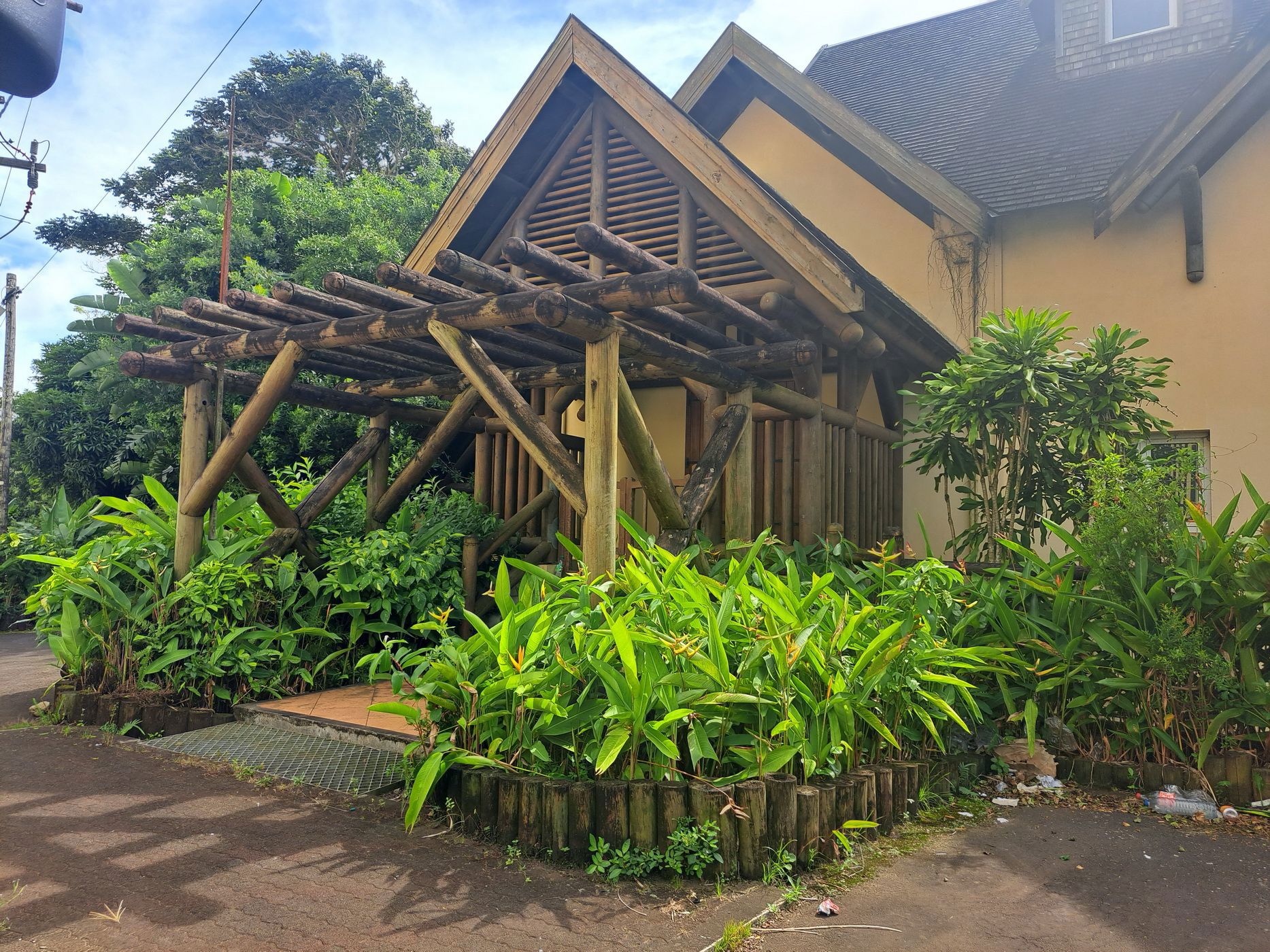 Commercial office to rent in Quatre Bornes, Mauritius - MUR1653055