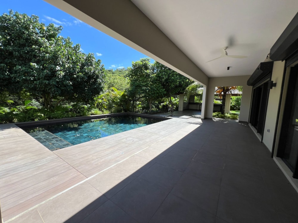 Security estate home for sale in Black River, Mauritius - MUR1653171