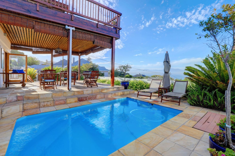 Guesthouse for sale in Mossel Bay Central - 1MB1654833