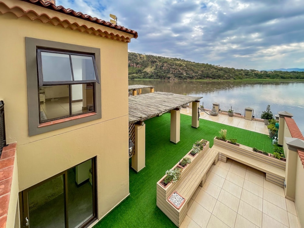 Security estate home sold in Estate D Afrique - 1HR1653583 Security estate home sold in Estate D Afrique - 1HR1653583