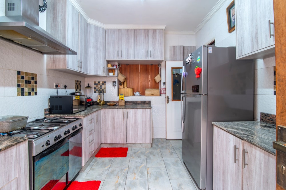 Townhouse for sale in Langata, Kenya - 3KE1693100 Townhouse for sale in Langata, Kenya - 3KE1693100