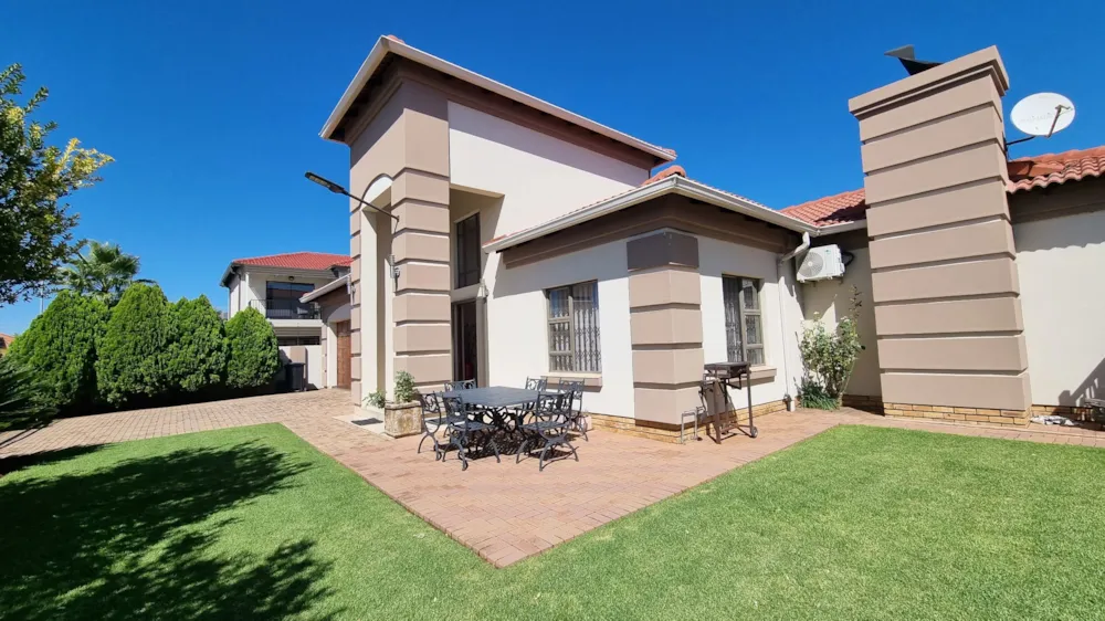 House for sale in Vanderbijlpark SE 8 - 1VT1653716 House for sale in Vanderbijlpark SE 8 - 1VT1653716