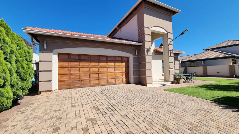 House for sale in Vanderbijlpark SE 8 - 1VT1653716 House for sale in Vanderbijlpark SE 8 - 1VT1653716