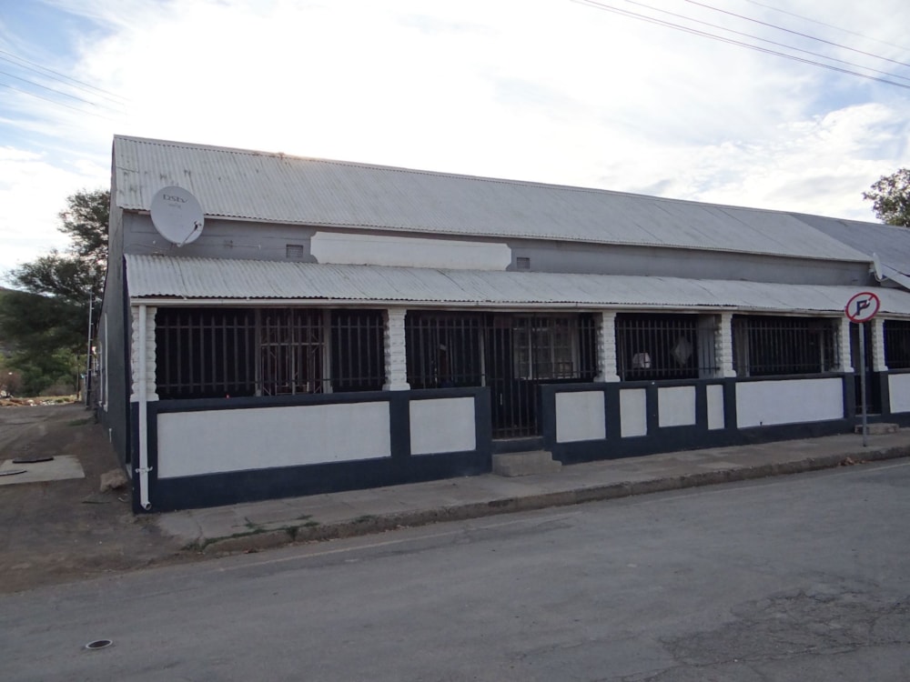 House sold in Middedorp, Beaufort West - 1KK1653803 House sold in Middedorp, Beaufort West - 1KK1653803