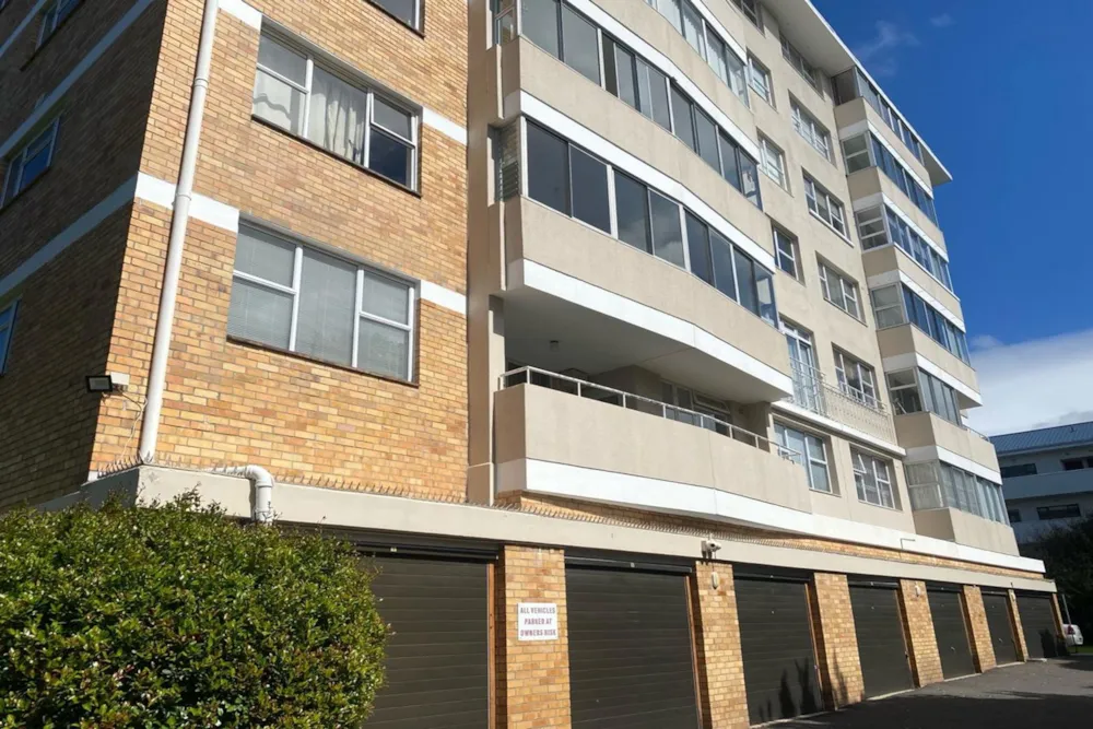 Apartment let in Kenilworth, Cape Town - RBL1719823 Apartment let in Kenilworth, Cape Town - RBL1719823