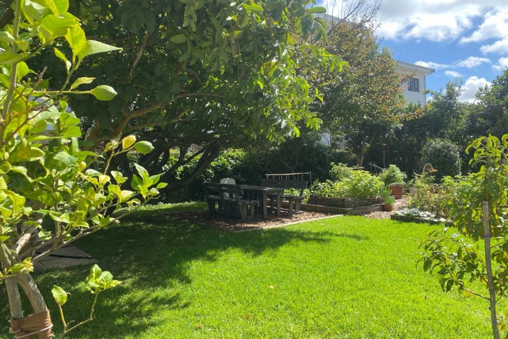 Apartment let in Kenilworth, Cape Town - RBL1695949 Apartment let in Kenilworth, Cape Town - RBL1695949