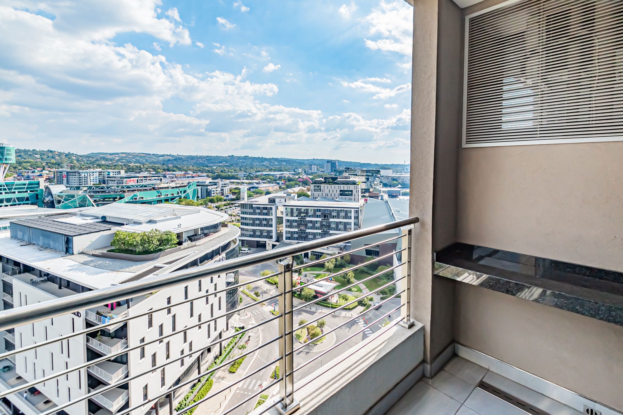 Apartment sold in Menlyn - PT1654014