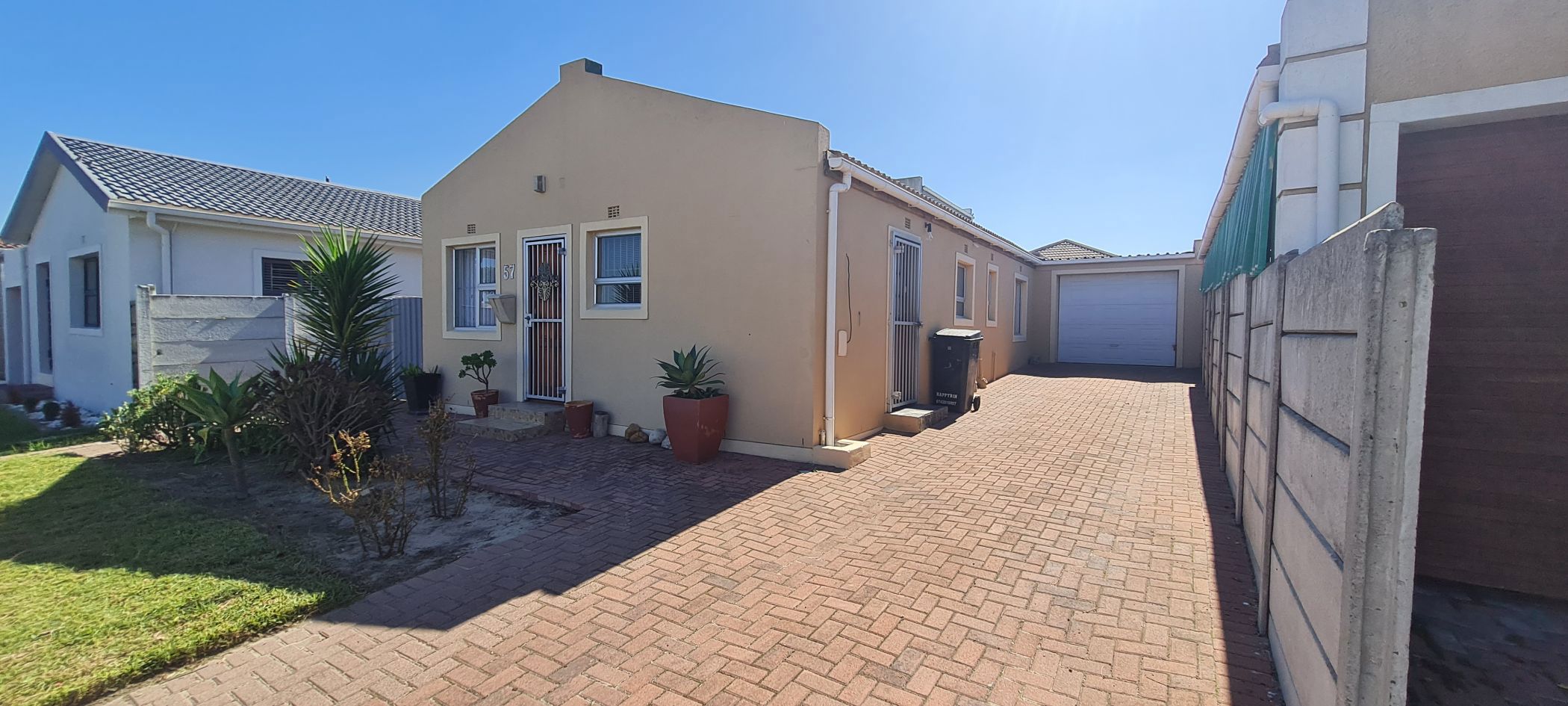 House let in Hagley, Kuils River - 1KV1697441