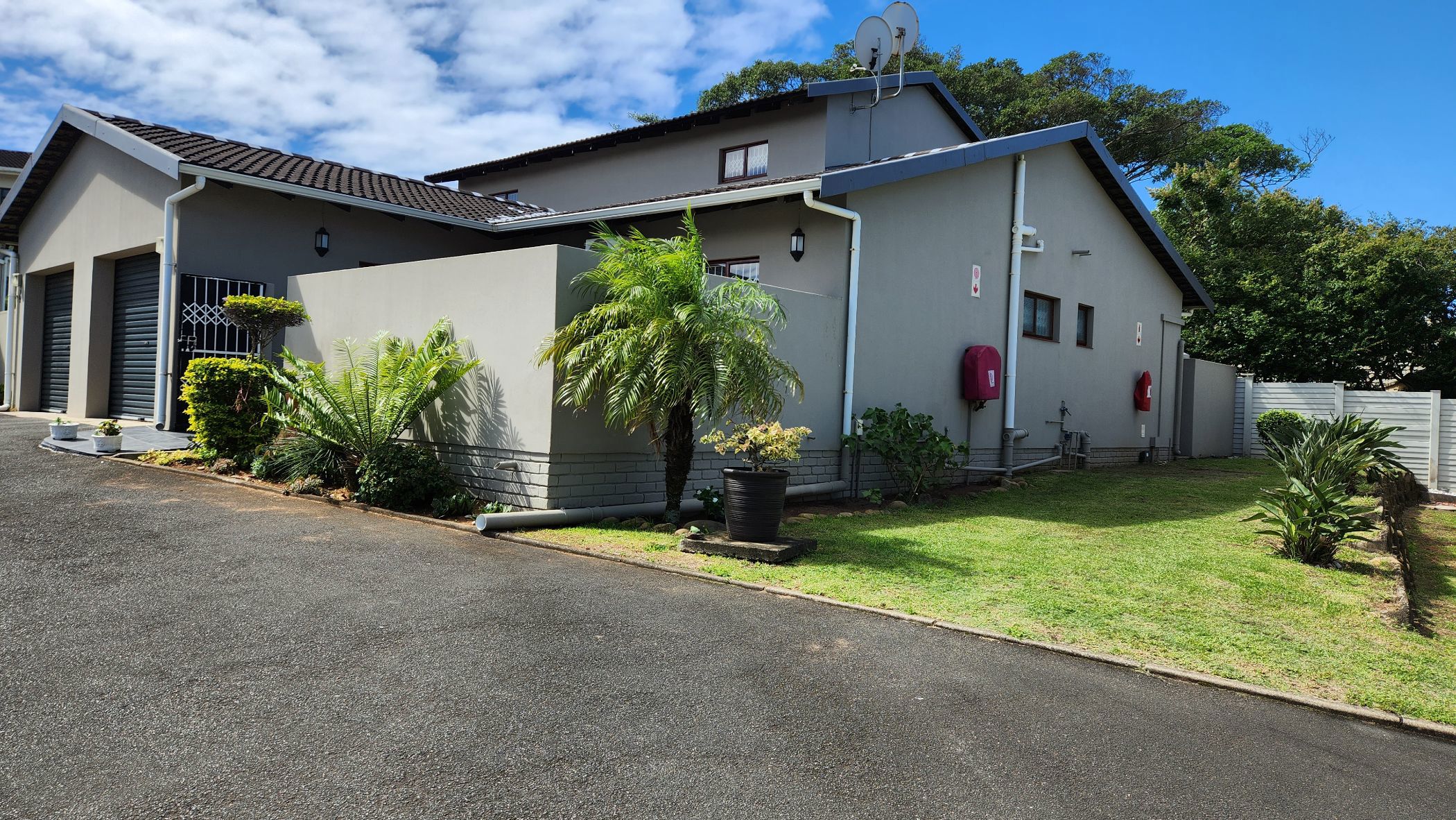 Townhouse let in Umtentweni - 1PSH1715623