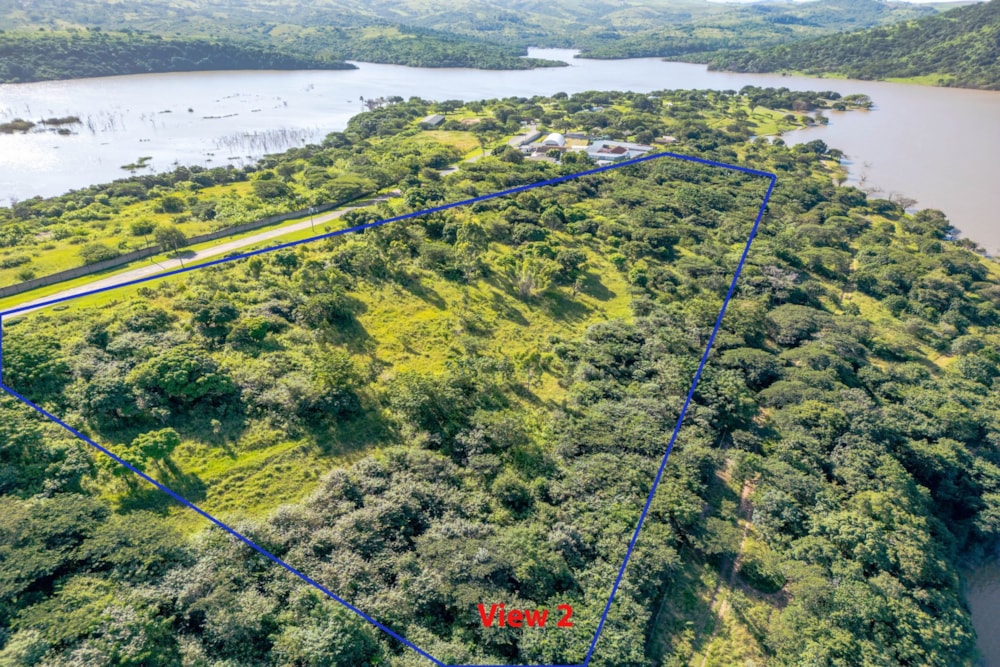 Lifestyle property for sale in Verulam - 1ND1654448 Lifestyle property for sale in Verulam - 1ND1654448