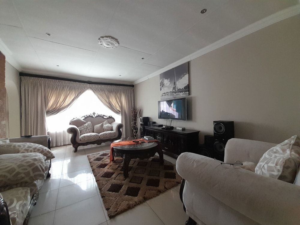 House for sale in Vanderbijlpark SE 6 - 1VT1654430