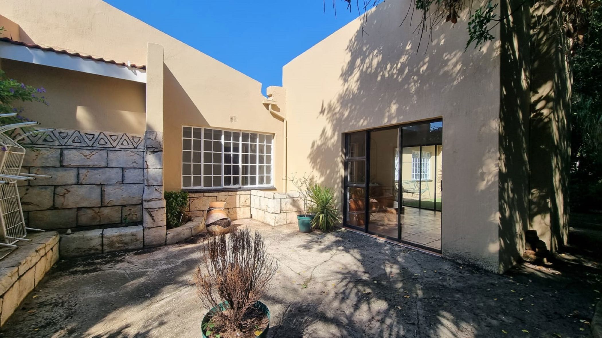 House sold in Sharon Park - 1SP1654465