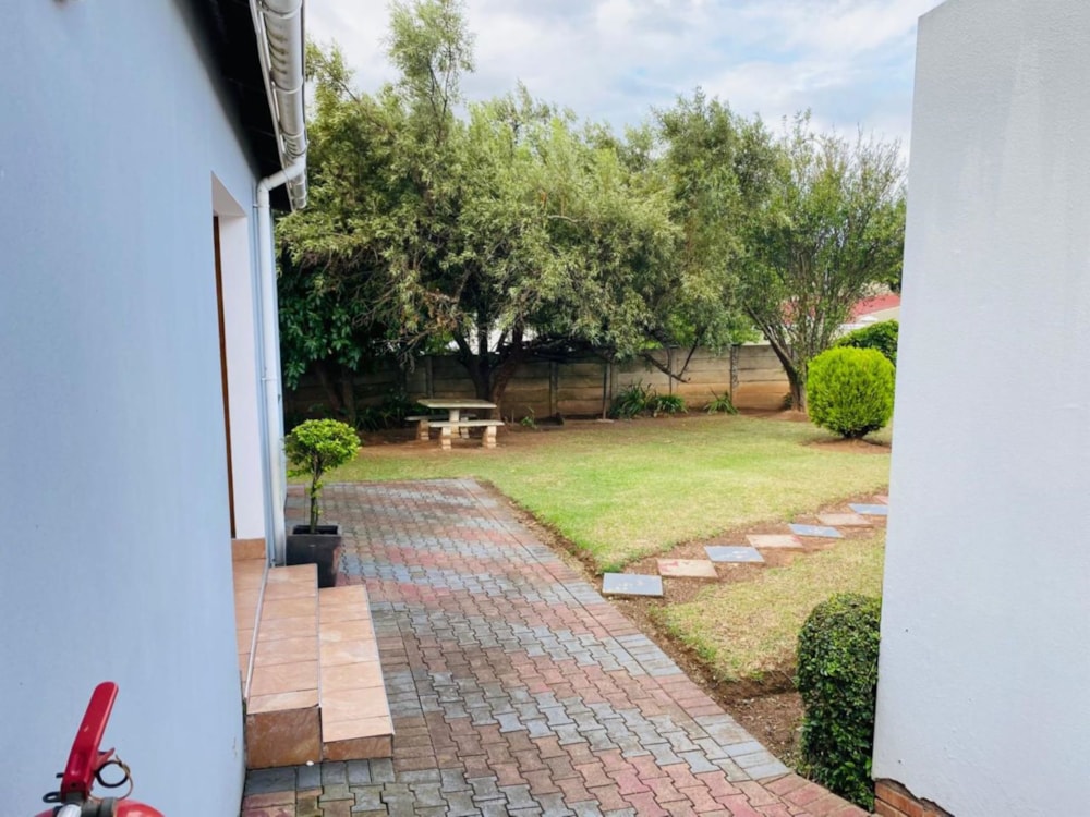 Bed & breakfast for sale in Fort Gale - 1MH1654579