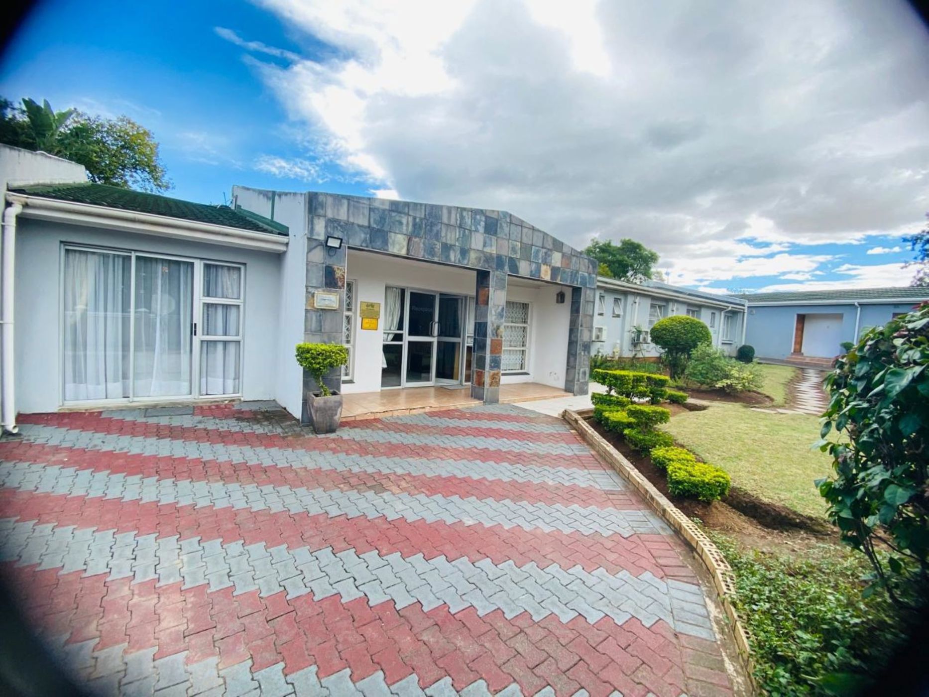 Bed & breakfast for sale in Fort Gale - 1MH1654579